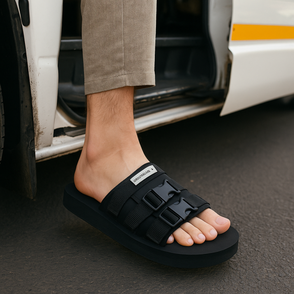 Alternative view of Jonathan D Sandals – Jack Black