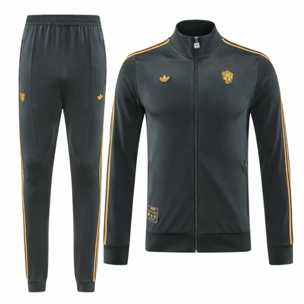 Manchester United 2025/26 Grey Full-Zip Tracksuit Set – PRE-ORDER (20–25 Day Delivery)