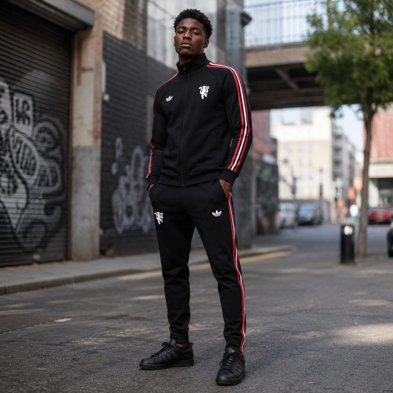 Manchester United 2026/27 Black & Red Full-Zip Tracksuit Set – PRE-ORDER | Premium Football Supporter Tracksuit - Image 2