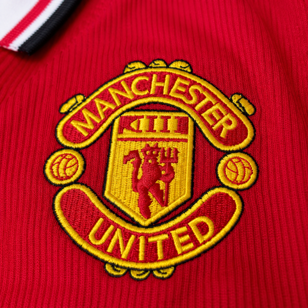 Manchester United 1998/99 Home Long Sleeve Jersey – XL and XXL - Image 4